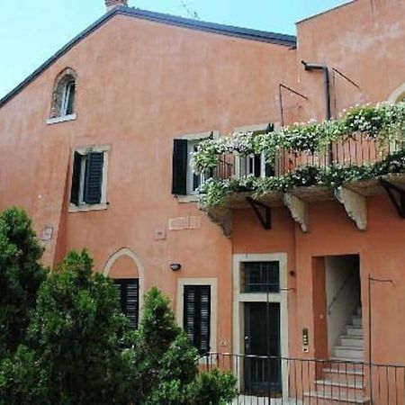 Abbraccio Di Verona Eksteriør billede